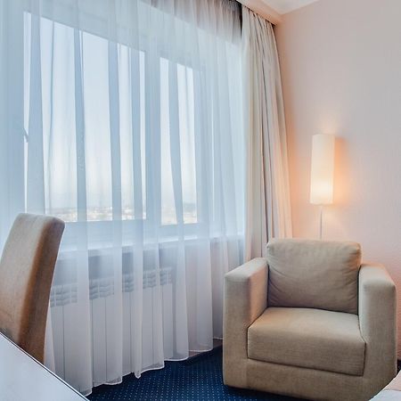 Intourist Hotel Zaporizhia Екстериор снимка