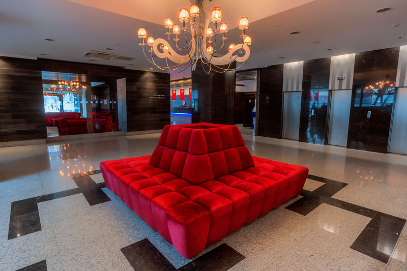 Intourist Hotel Zaporizhia Екстериор снимка