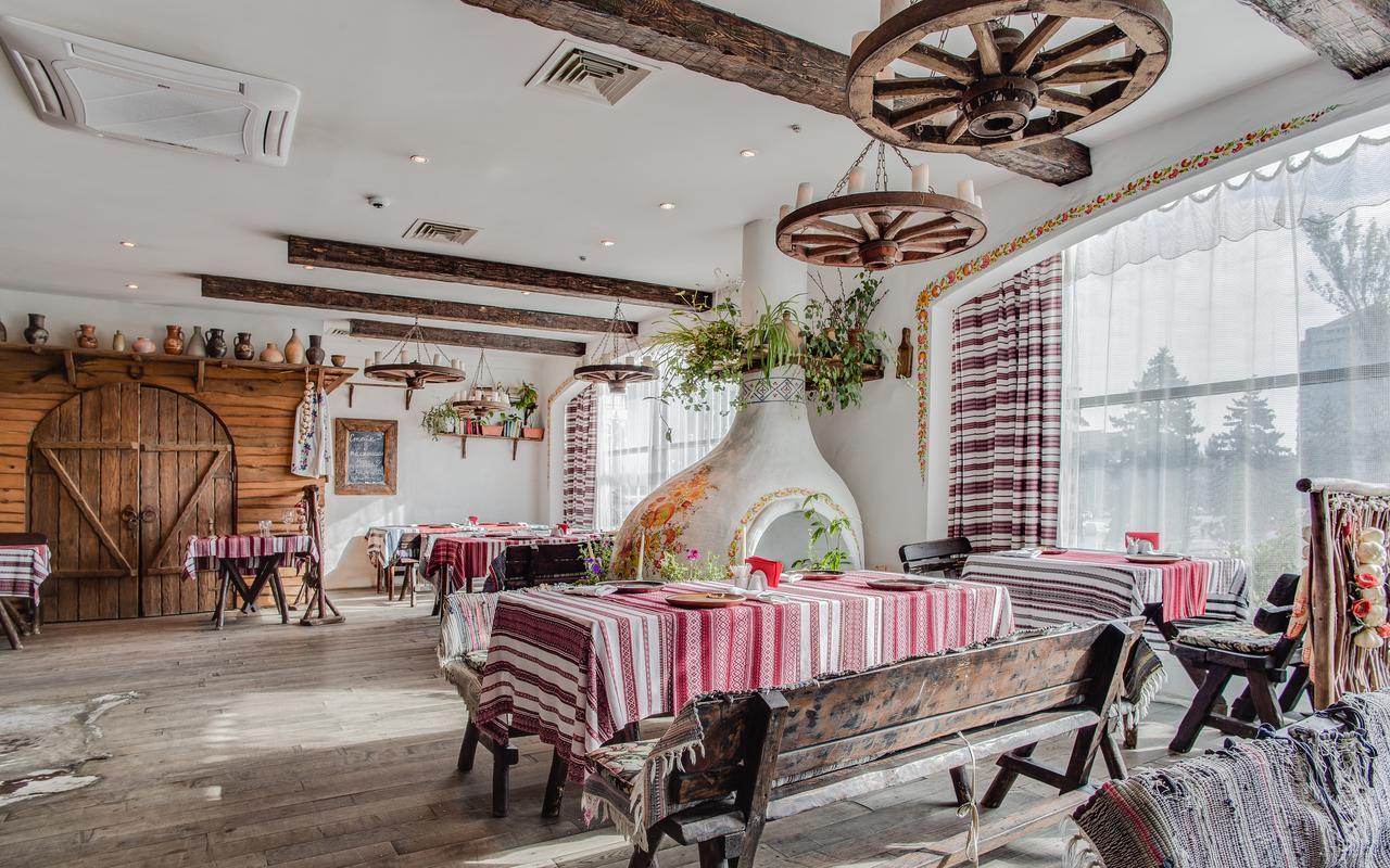 Intourist Hotel Zaporizhia Екстериор снимка