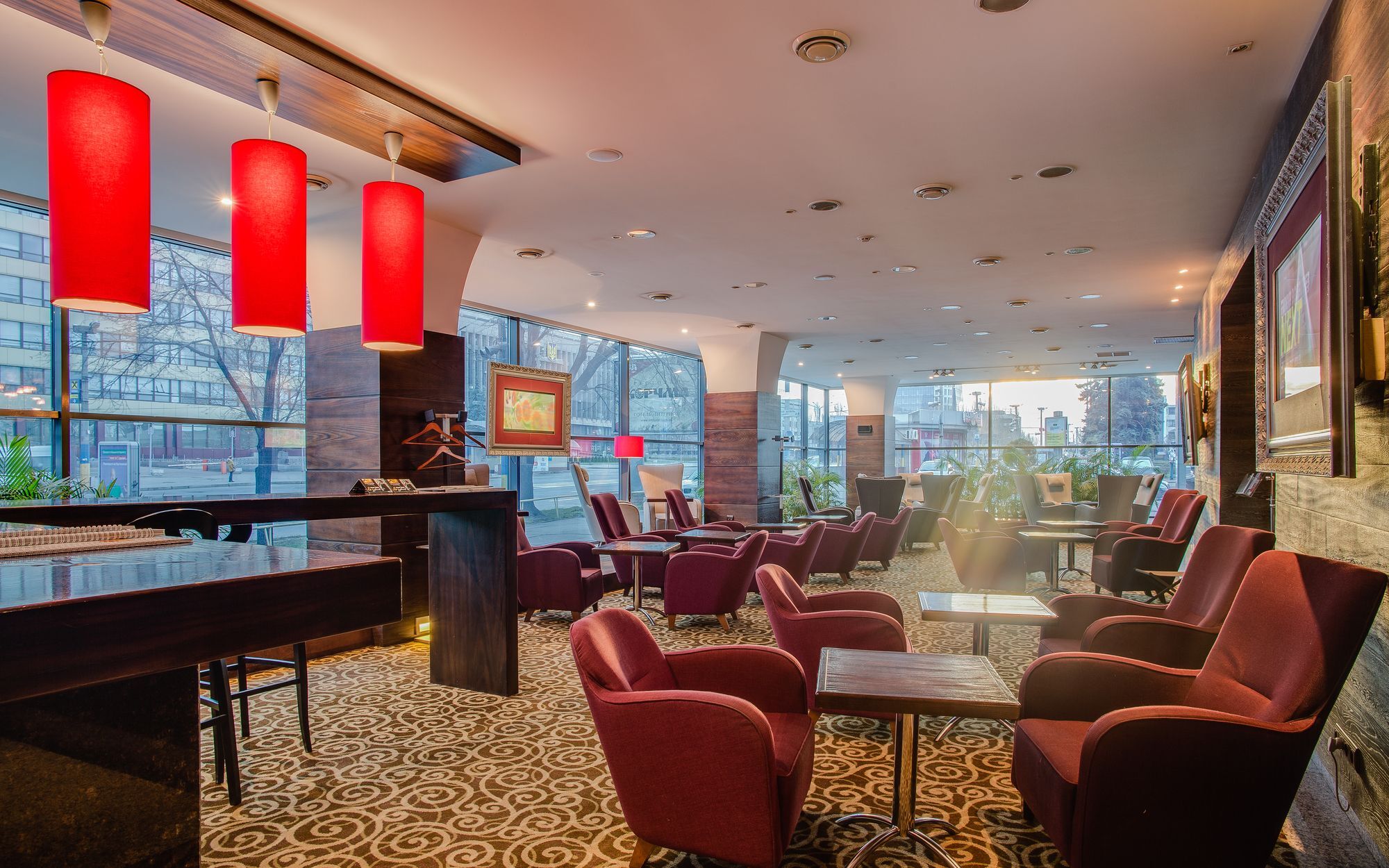 Intourist Hotel Zaporizhia Екстериор снимка